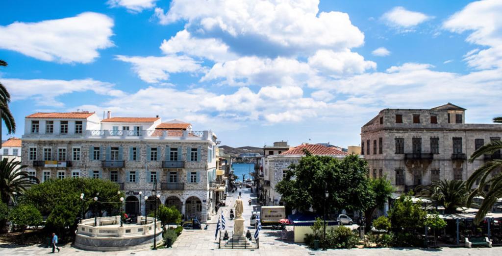 Ermoupoli, Syros City Apartments Exteriör bild